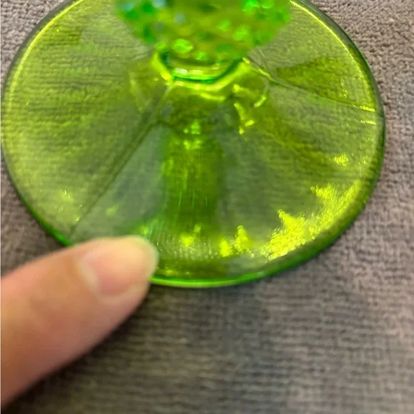 Light Green Diamond Point Wine Glasses Water Goblets Set of 2 - Picture 6 of 13